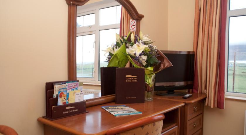Achill Cliff House Hotel & Restaurant Keel  Bagian luar foto